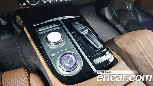Genesis Electrified G80 2023 — Photo 9/20