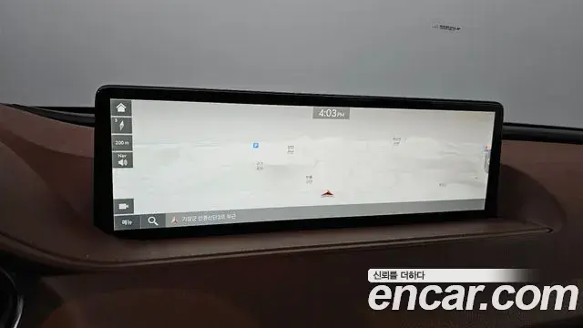 Genesis Electrified G80 2023 — Photo 16/20