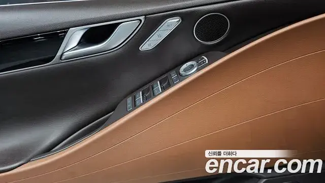 Genesis Electrified G80 2023 — Photo 17/20