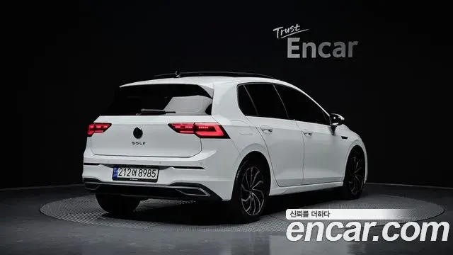 Volkswagen Golf 2022 — Şəkil 7/31