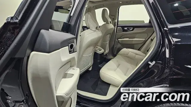 Volvo XC60 2026 — Photo 20/33