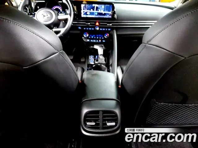 Hyundai Avante 2023 — Photo 18/20