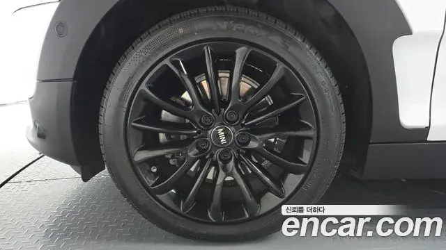 Mini Cooper Clubman 2024 — Photo 5/20