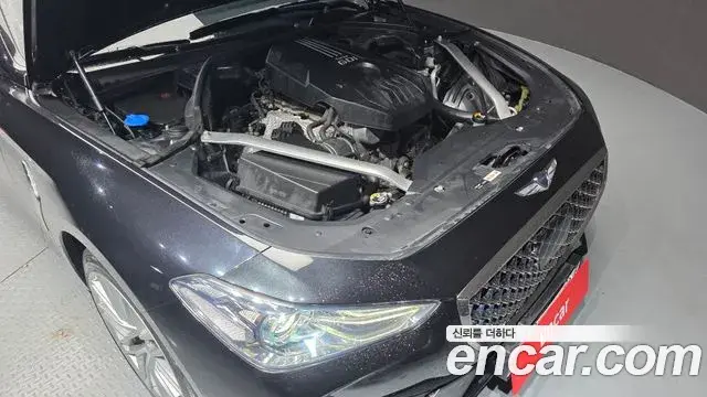 Genesis G70 2020 — ფოტო 7/20