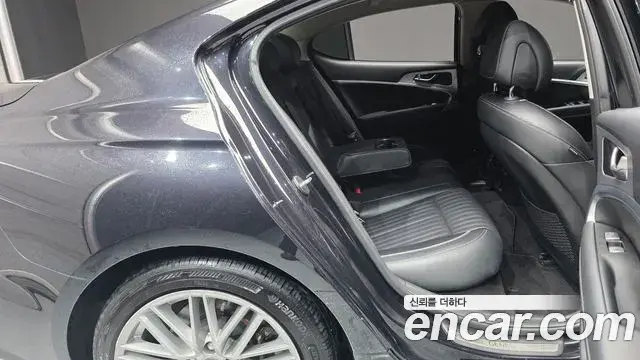 Genesis G70 2020 — ფოტო 20/20
