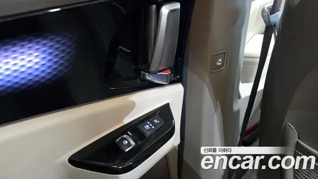 Kia Carnival 2022 — Şəkil 19/20
