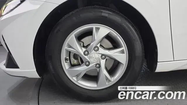 Hyundai Avante 2020 — Photo 5/20