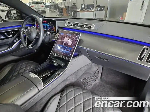 Mercedes-Benz S-Class 2023 — Фото 12/17