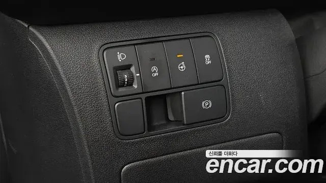 Hyundai Staria 2025 — ფოტო 22/30