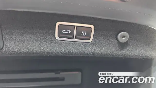 Genesis G70 2021 — ფოტო 28/33