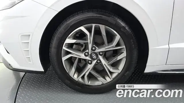 Hyundai Sonata 2022 — Photo 4/20