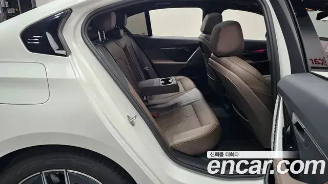 BMW 5 Series 2025 — Şəkil 12/20