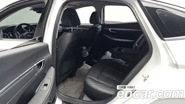 Hyundai Sonata 2021 — Фото 13/20