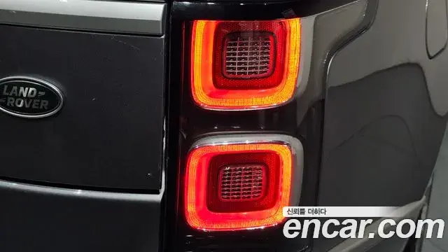Land Rover Range Rover 2020 — ფოტო 27/44