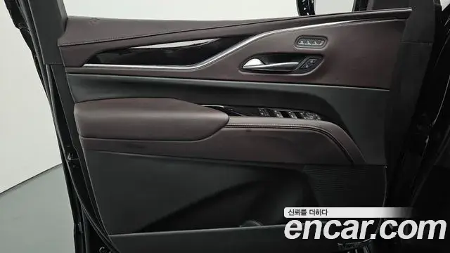 Cadillac Escalade 2023 — Photo 23/39