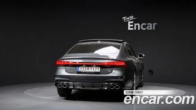 Audi A7 2020 — Фото 4/20