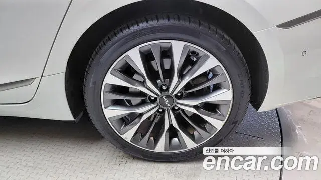 Kia K8 2021 — Şəkil 20/35