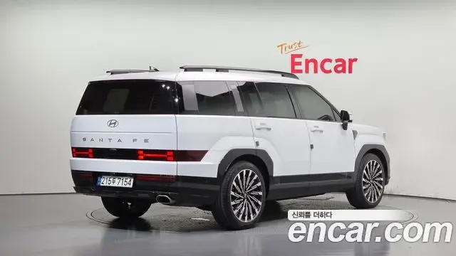 Hyundai Santa Fe 2025 — Photo 2/20