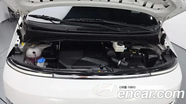 Hyundai Staria 2024 — Фото 6/20
