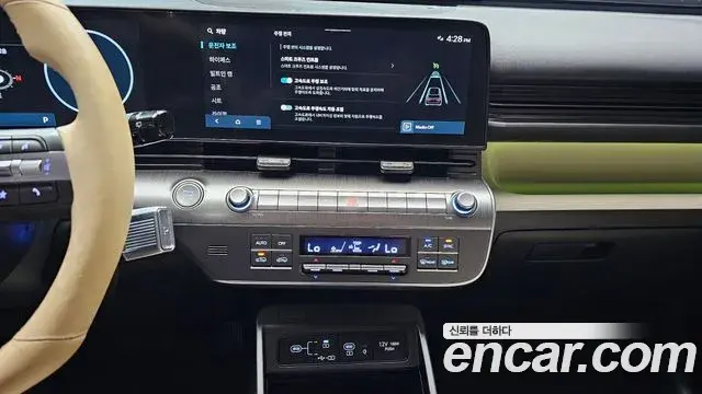 Hyundai Kona 2023 — Фото 14/20