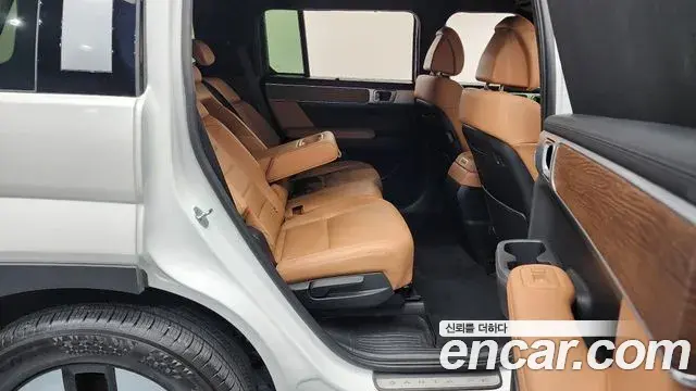 Hyundai Santa Fe 2024 — Фото 11/20