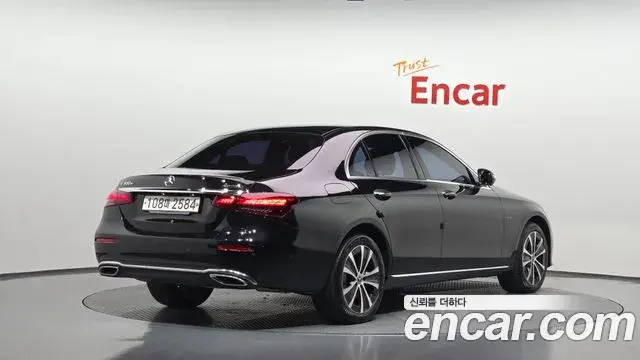 Mercedes-Benz E-Class 2020 — ფოტო 2/20