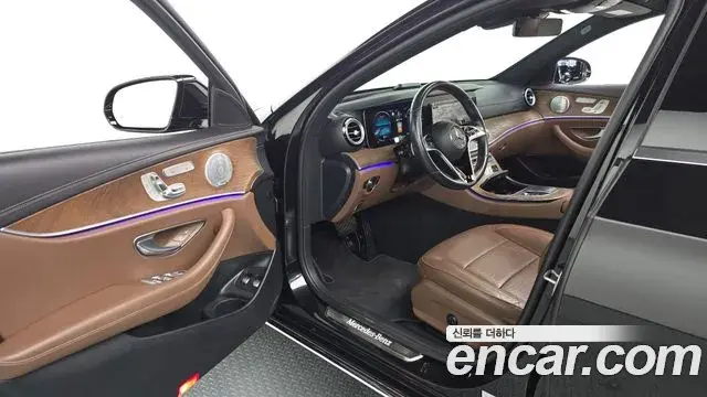 Mercedes-Benz E-Class 2020 — ფოტო 10/20