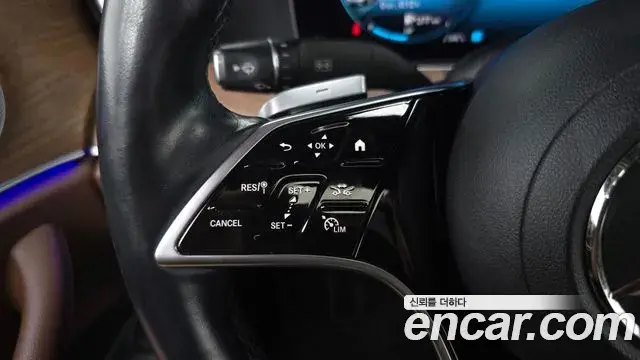 Mercedes-Benz E-Class 2020 — ფოტო 16/20