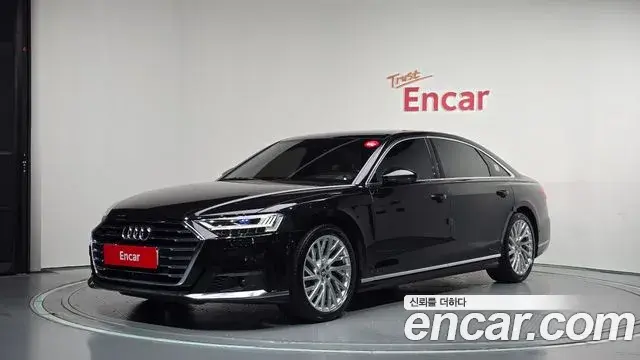 Audi A8 2021 — Фото 1/20