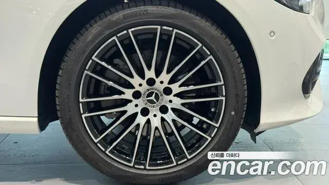 Mercedes-Benz C-Class 2026 — ფოტო 3/4