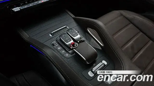 Mercedes-Benz GLE-Class 2022 — Фото 18/20