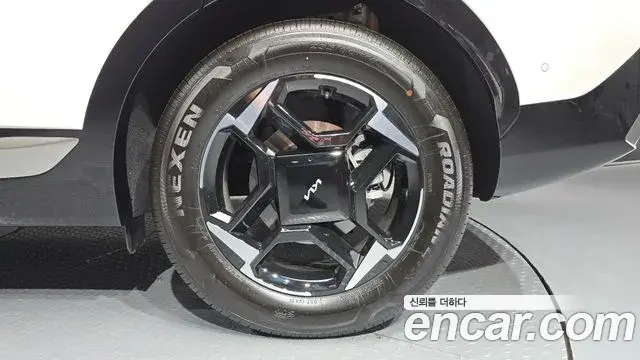 Kia Sportage 2025 — ფოტო 7/32