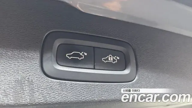 Volvo V60 Cross Country 2019 — Şəkil 32/35