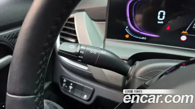 Kia Seltos 2024 — Şəkil 2/32