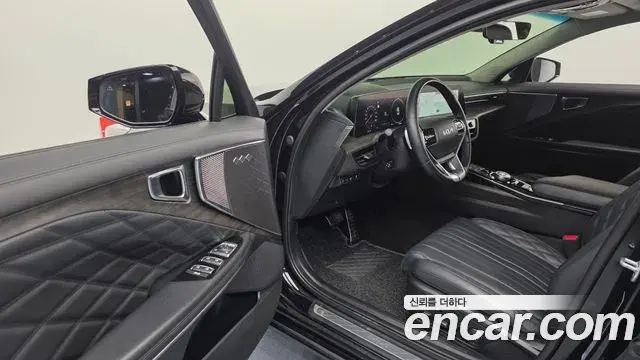 Kia K8 2022 — Photo 10/20