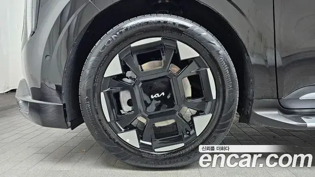 Kia Carnival 2025 — Photo 5/20