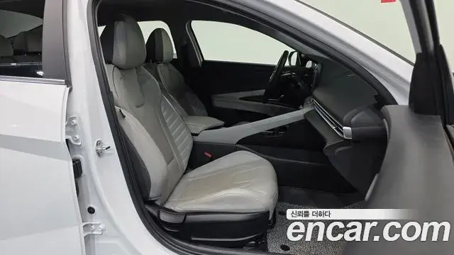 Hyundai Avante 2020 — Photo 11/20