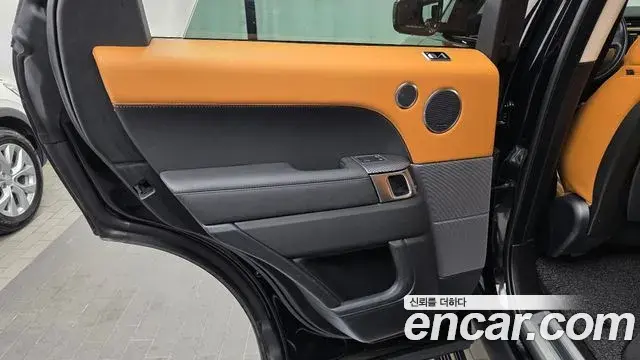 Land Rover Range Rover Sport 2019 — ფოტო 9/34