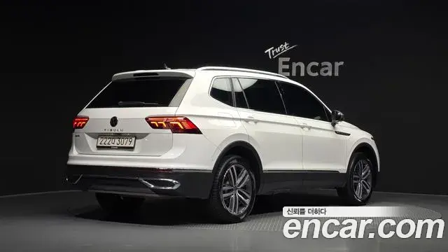 Volkswagen Tiguan Allspace 2023 — Şəkil 33/36