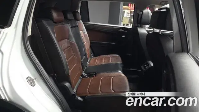 Volkswagen Tiguan Allspace 2023 — Şəkil 28/36