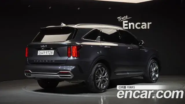Kia Sorento 2022 — Photo 2/20