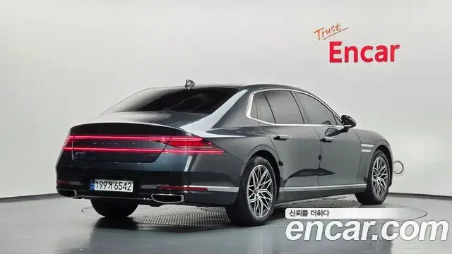 Genesis G90 2022 — Photo 2/20