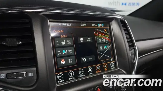 Jeep Grand Cherokee 2018 — Photo 9/30