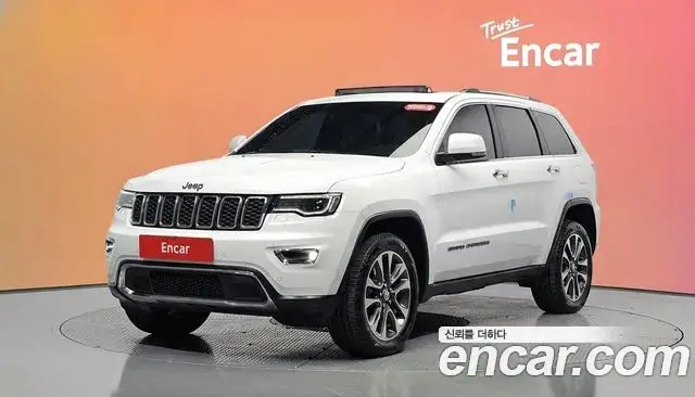 Jeep Grand Cherokee 2018 — Photo 23/30