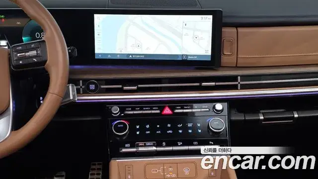 Hyundai Santa Fe 2025 — Photo 13/20