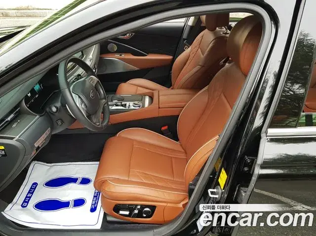 Kia The K9 2018 — Photo 13/20
