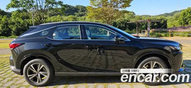 Lexus RX350h 2026 — Photo 9/20