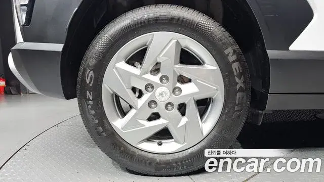 Hyundai Kona 2023 — Photo 5/20