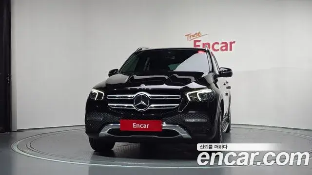Mercedes-Benz GLE-Class 2019 — Фото 3/20
