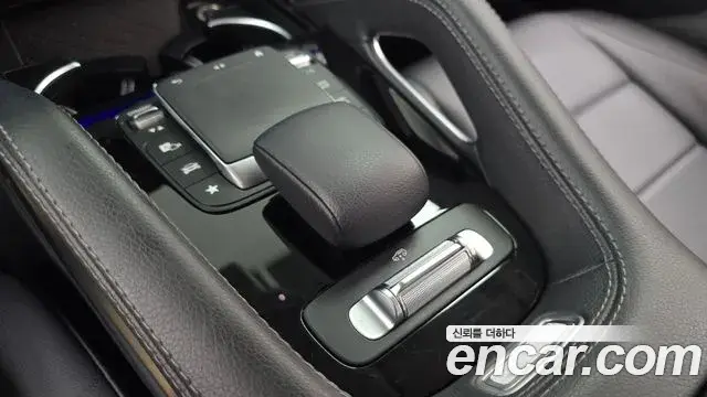 Mercedes-Benz GLE-Class 2019 — Фото 15/20